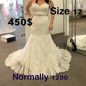 Size 12 lace mermaid wedding dress